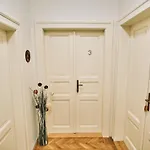 CAMŌ Boutique Apartments